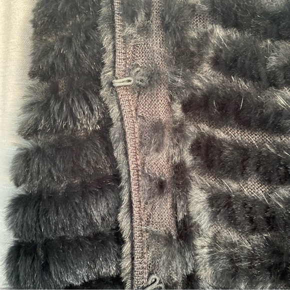 Adrienne Landau 100% authentic rabbit fur knit black vest with hood size small - Picture 4 of 8